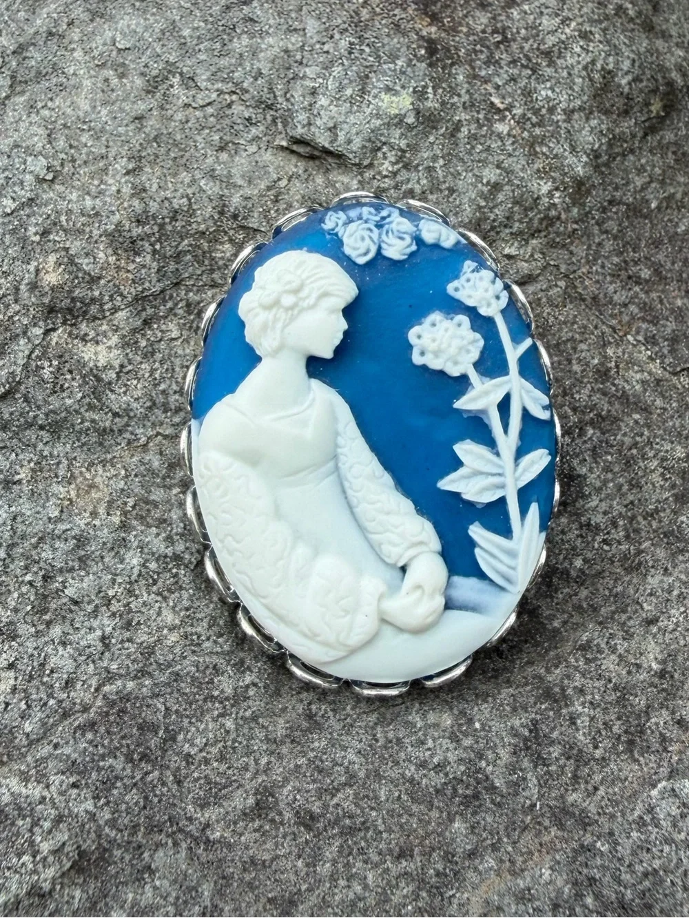 Vintage Garden Lady Figural Blue White Cameo Brooch